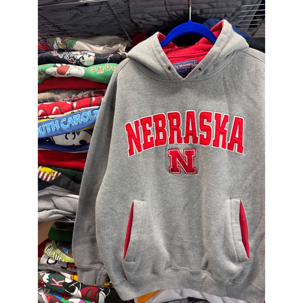 Champs Nebraska Cornhuskers Hoodie Mens Medium Gray Red Embroidered Sweatshirt